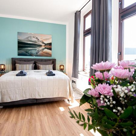 Sweethome - Zentral - Kueche & Parkplatz, Wifi Halle  Eksteriør bilde