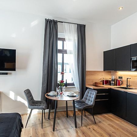 Sweethome - Zentral - Kueche & Parkplatz, Wifi Halle  Eksteriør bilde