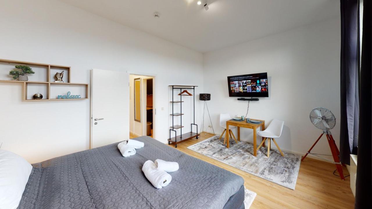 Sweethome - Zentral - Kueche & Parkplatz, Wifi Halle  Eksteriør bilde