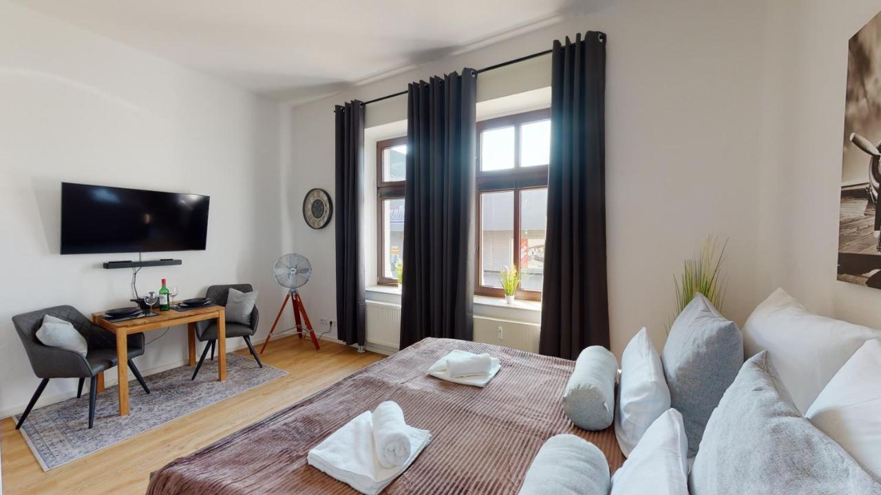 Sweethome - Zentral - Kueche & Parkplatz, Wifi Halle  Eksteriør bilde